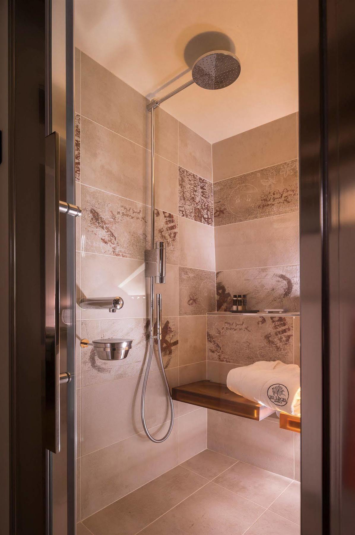 เล โลจ อันเนซี โอลด์ ซิตี โฮเต็ล Hotel อานซี ภายนอก รูปภาพ